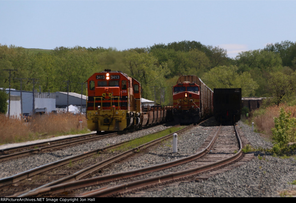 CF&E's FWCH and IHB's GA8 wait for signals short of Cottage Grove